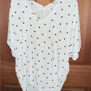 Lush White Top with Purple and Black Accents Large